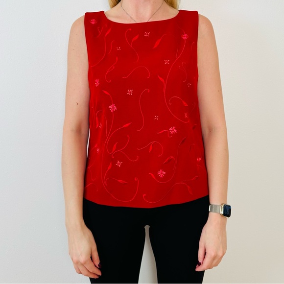Vintage Travis Ayers Holiday Red Sleeveless Floral Embroidered Blouse Top - Picture 2 of 12